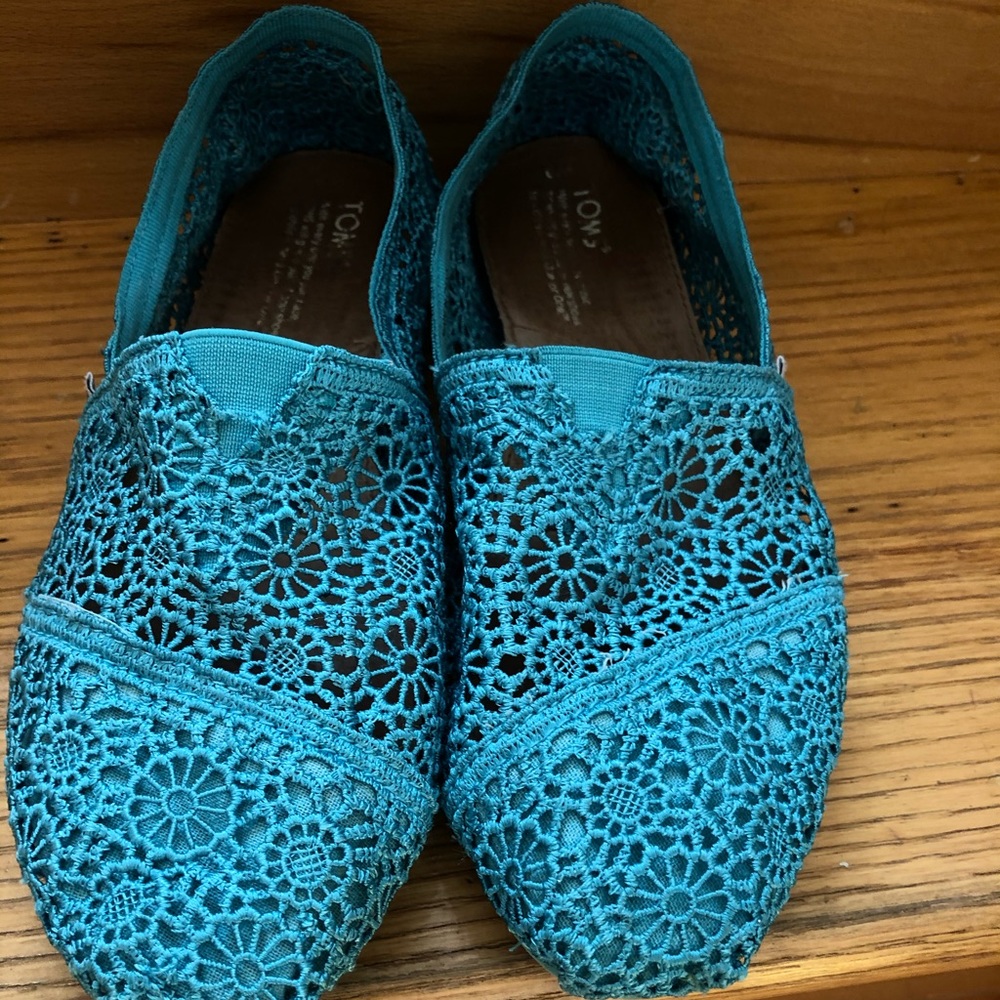 Toms lady flat shoes size 9.5